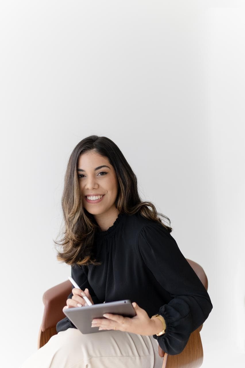 Greyce Ribeiro em atividade profissional